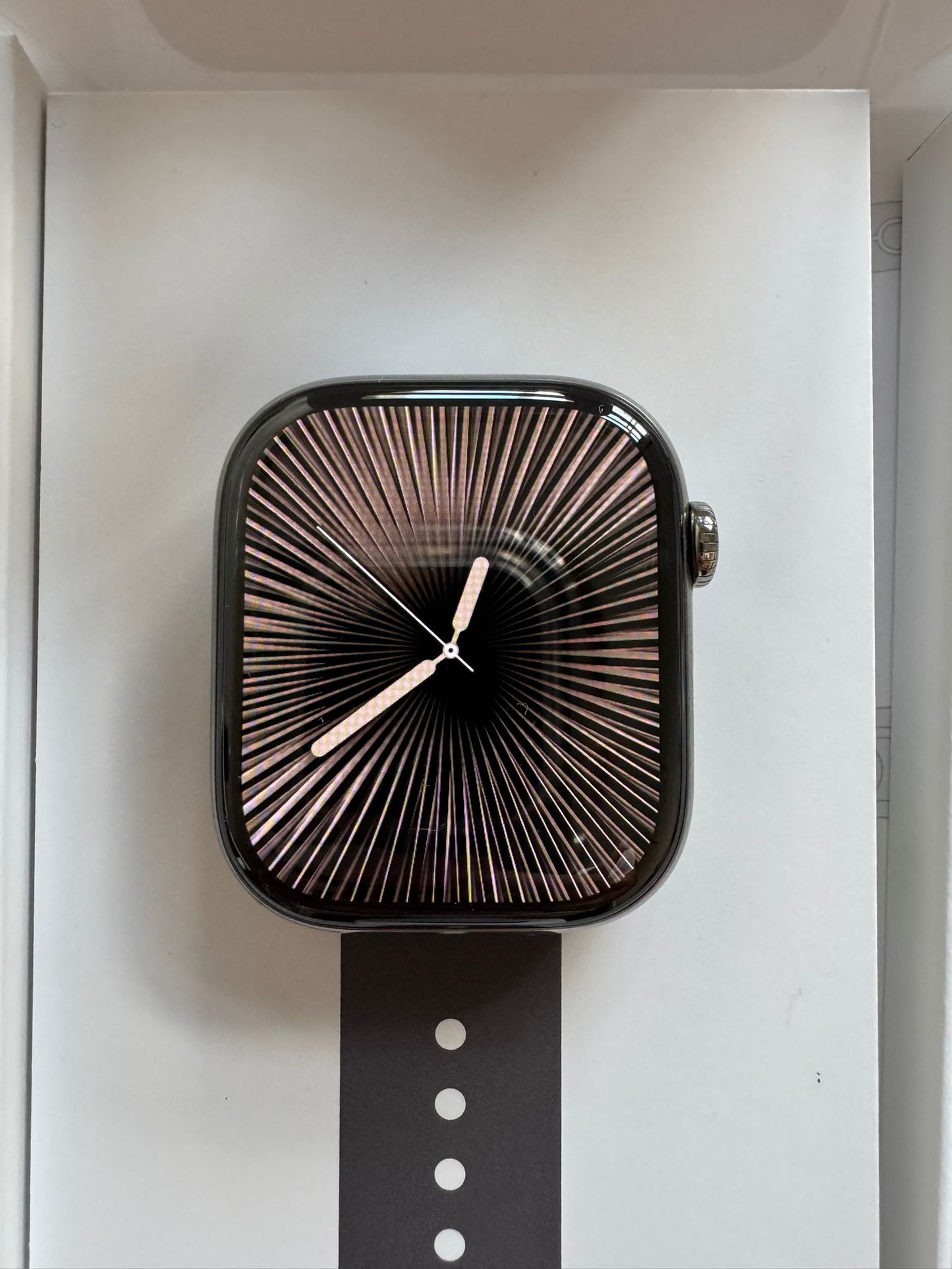Apple Watch 10 46mm Natural Titanium